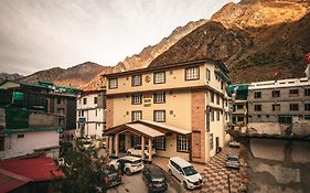 New Hotel Snow Crest